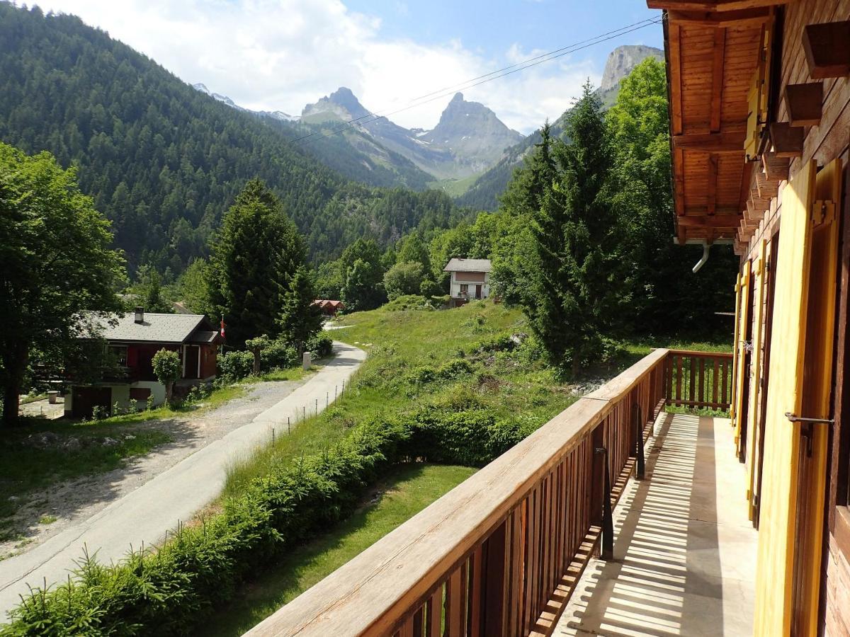 Chalet Le Muguet Villa โอวรอนนาซ ภายนอก รูปภาพ